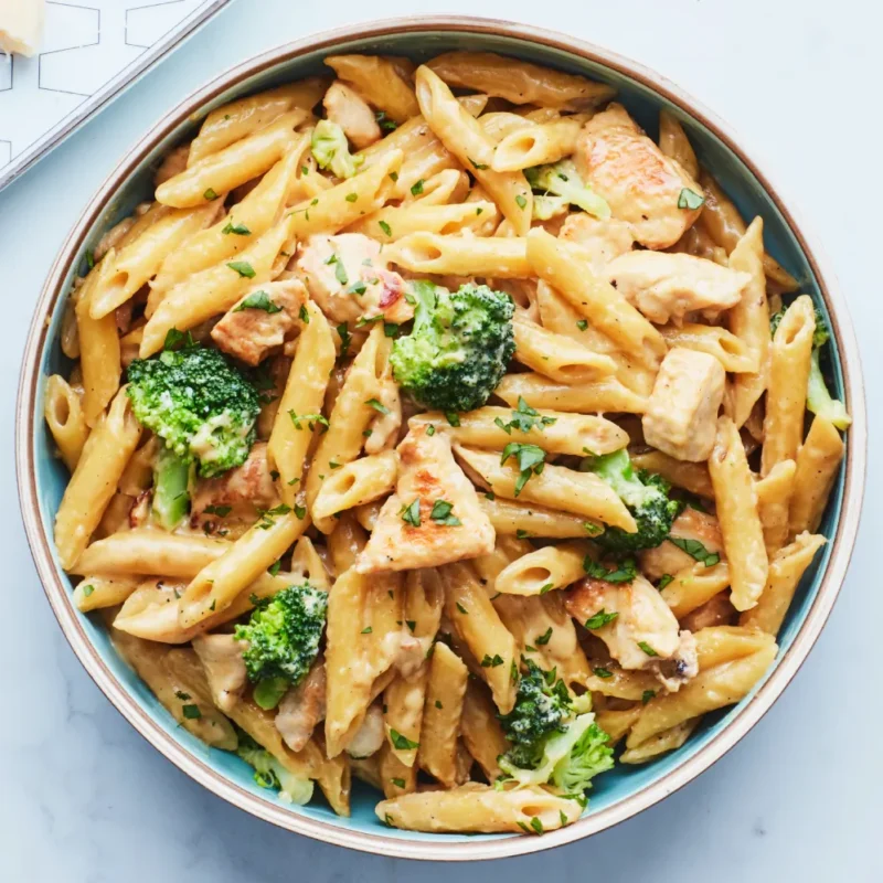 CHICKEN PASTA ALFREDO